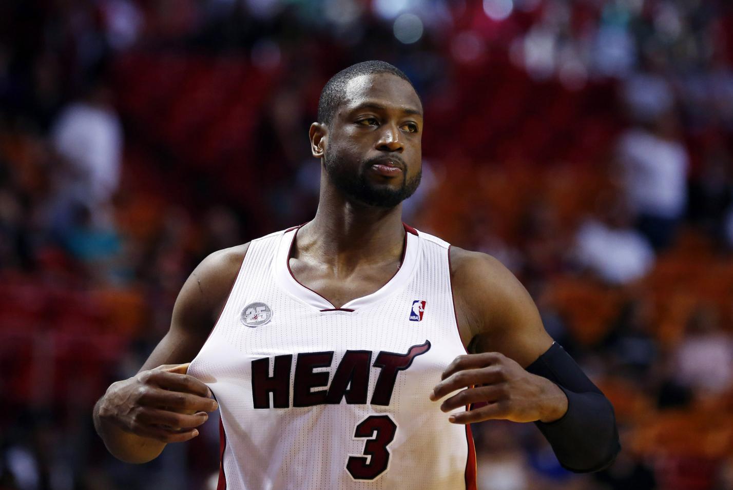 米纳拉：17岁被造谣成42岁，诽谤与谣言摧毁了我的职业生涯（米纳拉自述：17岁却被传成42岁，谣言与诽谤如何摧毁了我的职业生涯）