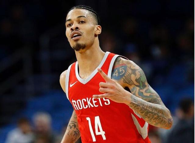 记者：2026年元旦前后津门虎收队冬训，先去海口再去海外拉练（津门虎将于2026年元旦前后集结冬训：先赴海口，后赴海外拉练）