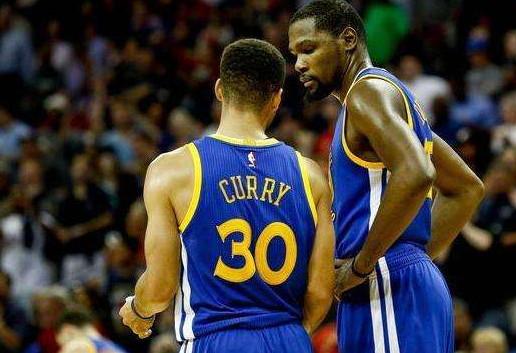 詹姆斯关键助攻锁定胜利（詹姆斯送出制胜助攻奠定胜局）