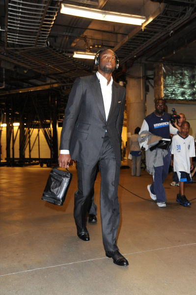 阿斯：维尼修斯希望继续为皇马效力，续约谈判已步入正轨（阿斯报：维尼修斯愿留皇马，续约进展已走上正轨）