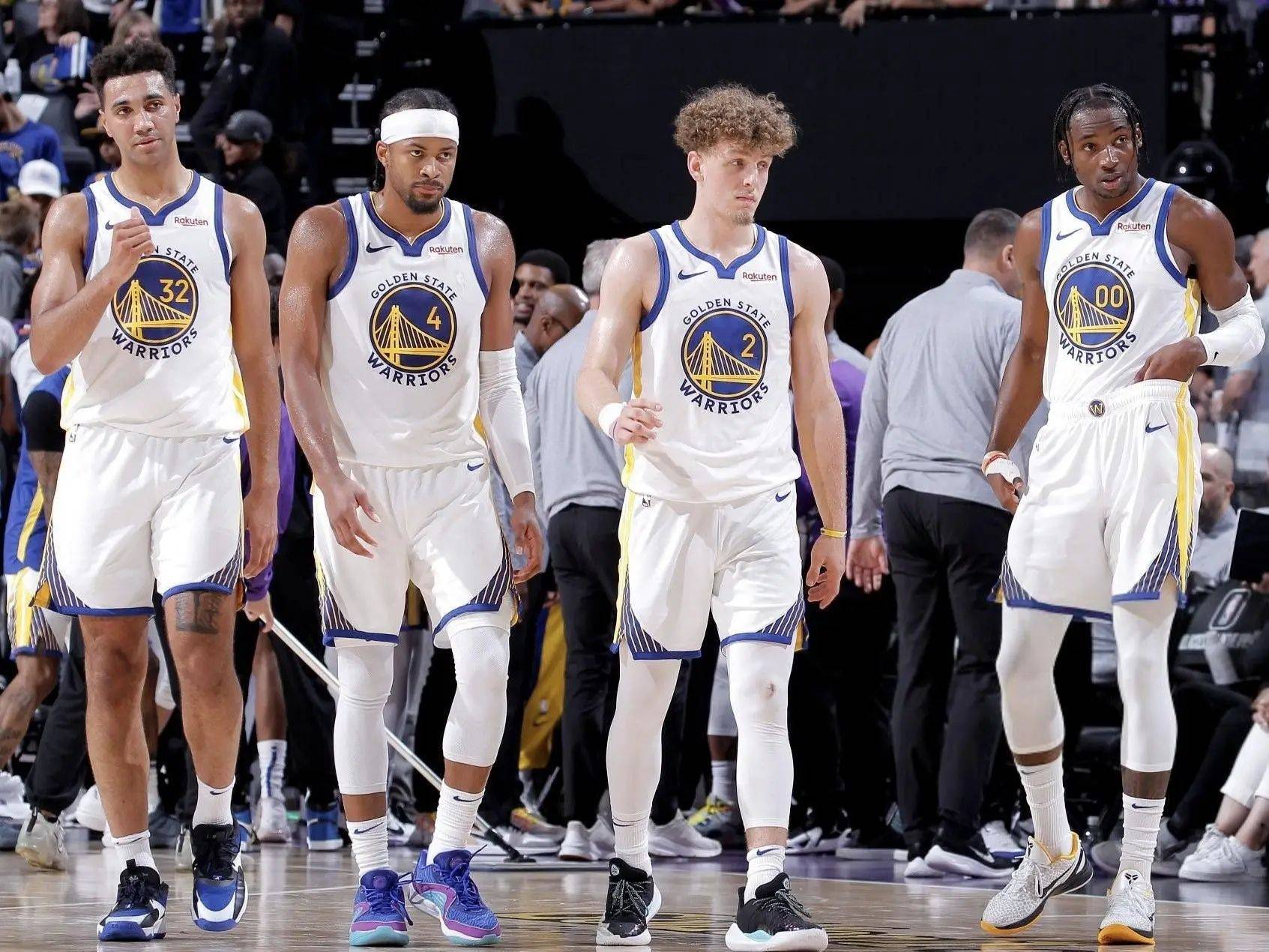 卡卢卢：斯帕莱蒂要求很高；我们可以随时切换三后卫或四后卫（卡卢卢：斯帕莱蒂标准很高 我们可随时切换三／四后卫阵型）