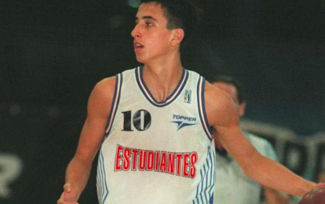 里程碑！亚历山大生涯总得分突破12000分大关（亚历山大生涯得分破12000，书写新里程碑）