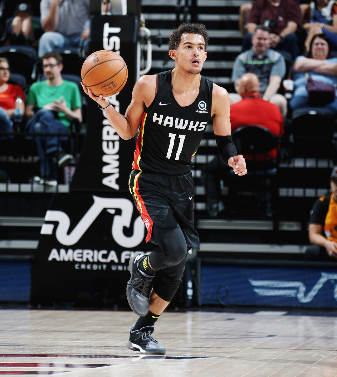 男子冰壶：中国5-2复仇菲律宾，三连胜稳居榜首，剑指冬奥（男子冰壶：中国5-2力克菲律宾，豪取三连胜领跑榜单，冲击冬奥）